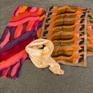Lot of three scarves